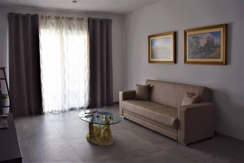 Lovely 3-Bedroom Apartment In L-Iklin Exterior photo
